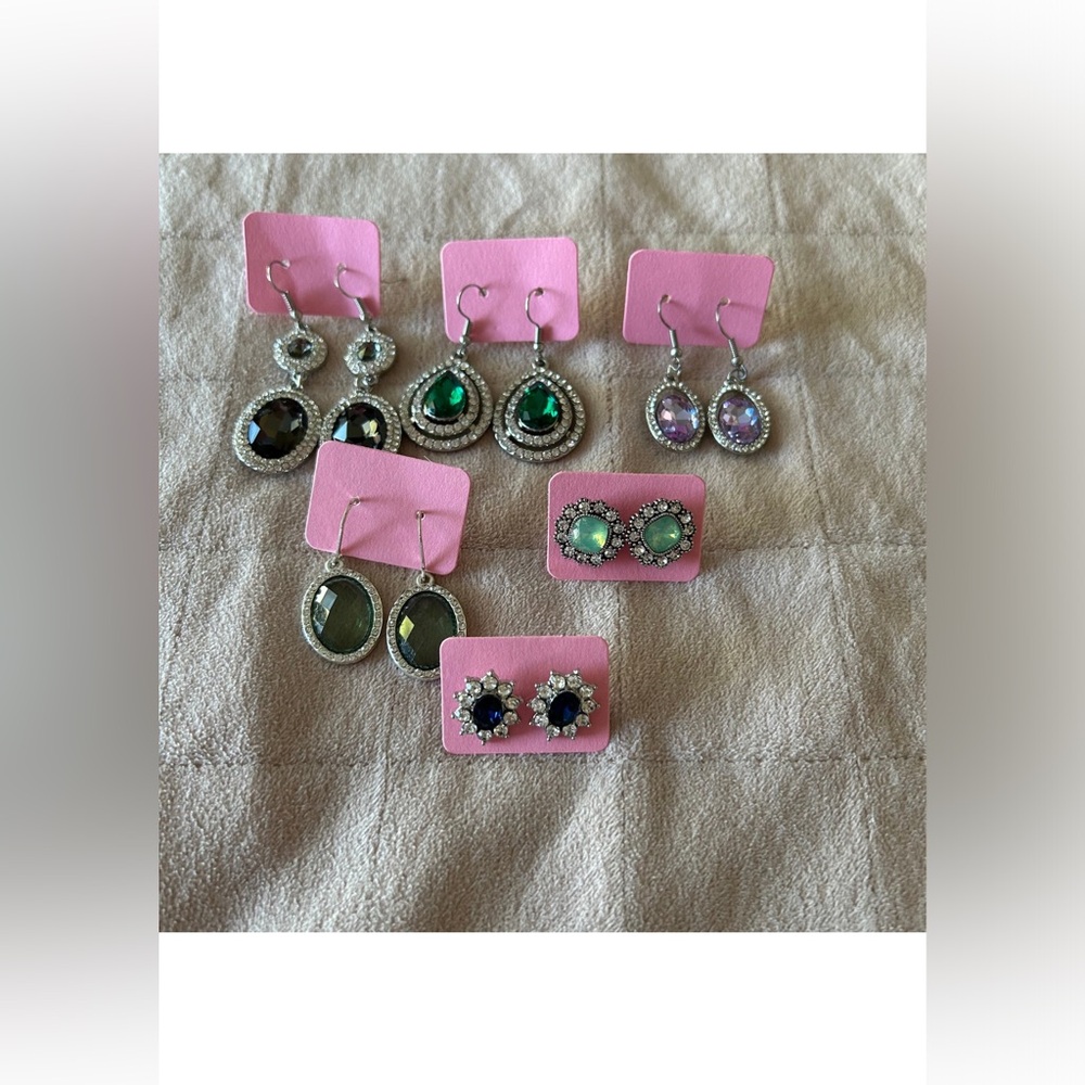 💎🆕Like new bundle of earrings